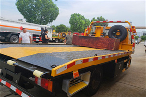 三明附近拖车电话号码服务